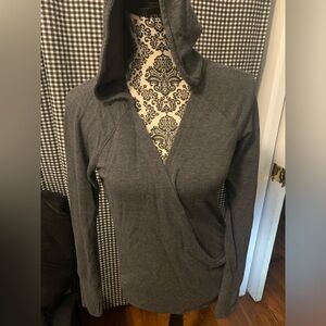 Women’s Athleta XS, wrapped front gray hoodie, excellent shape